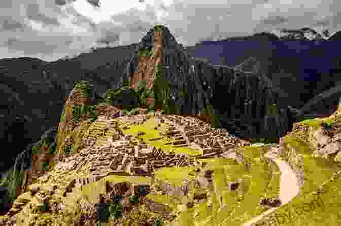 Machu Picchu, The Lost City Of The Incas, Nestled High In The Andes EGYPT GUIDEBOOK Volume 1 : A Traveller S Guide To The Land Of History And Mystery