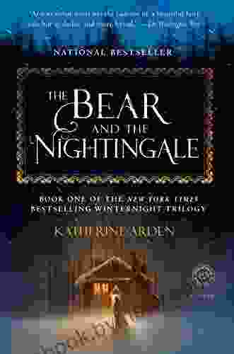 The Bear and the Nightingale: A Novel (Winternight Trilogy 1)